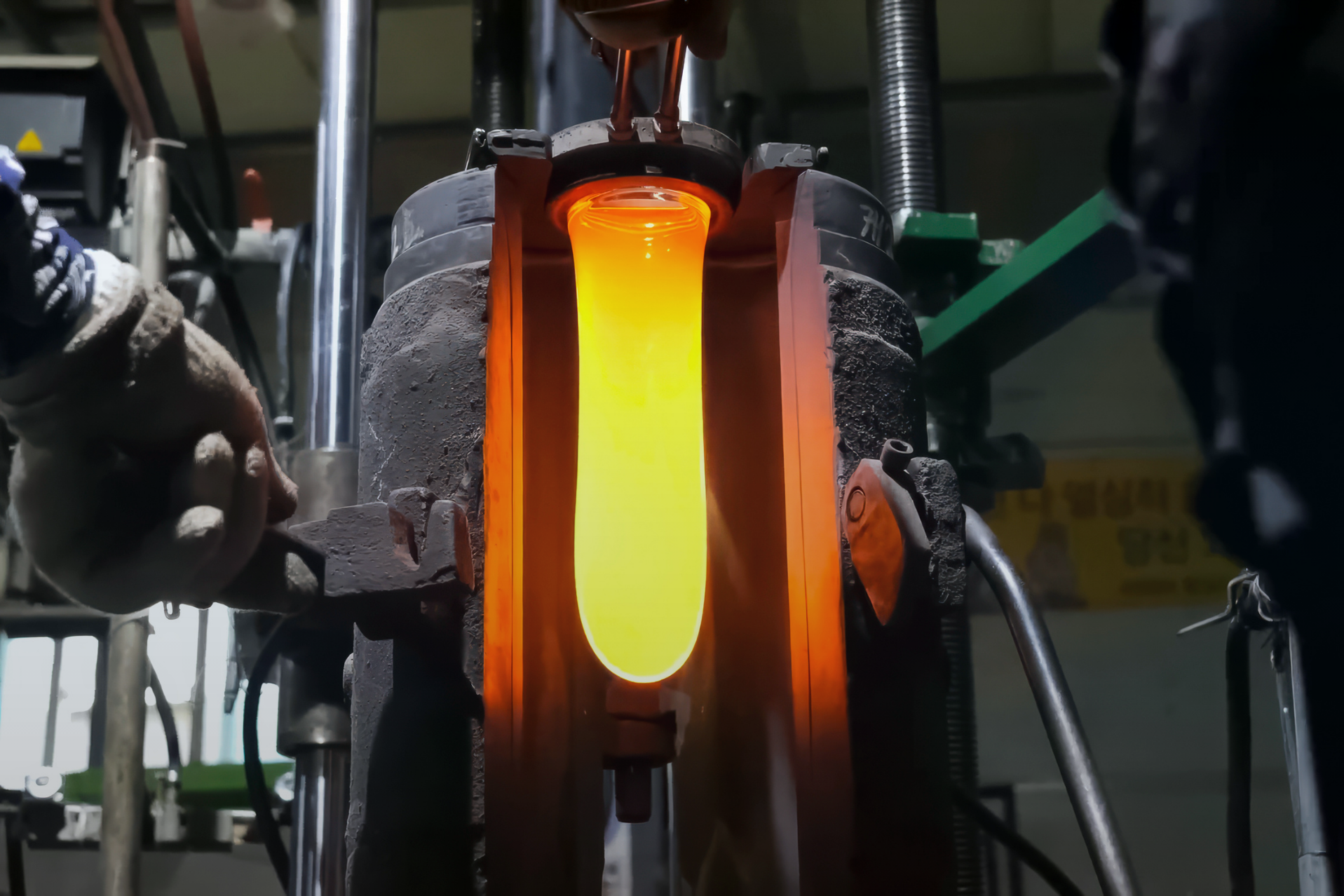 Misurazione accurata senza contatto della temperatura nella linea di tempra del vetro