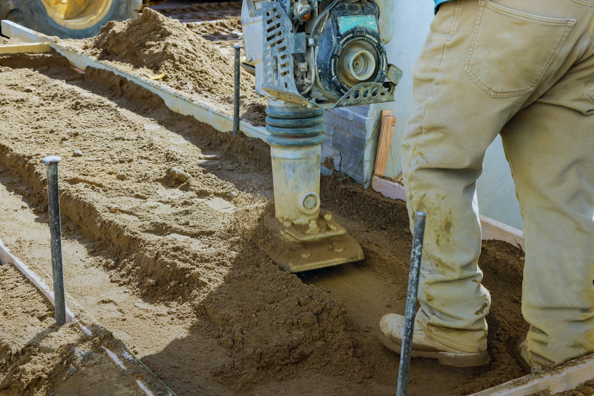 Pressione di contatto tra terreno e strutture nelle prove geotecniche