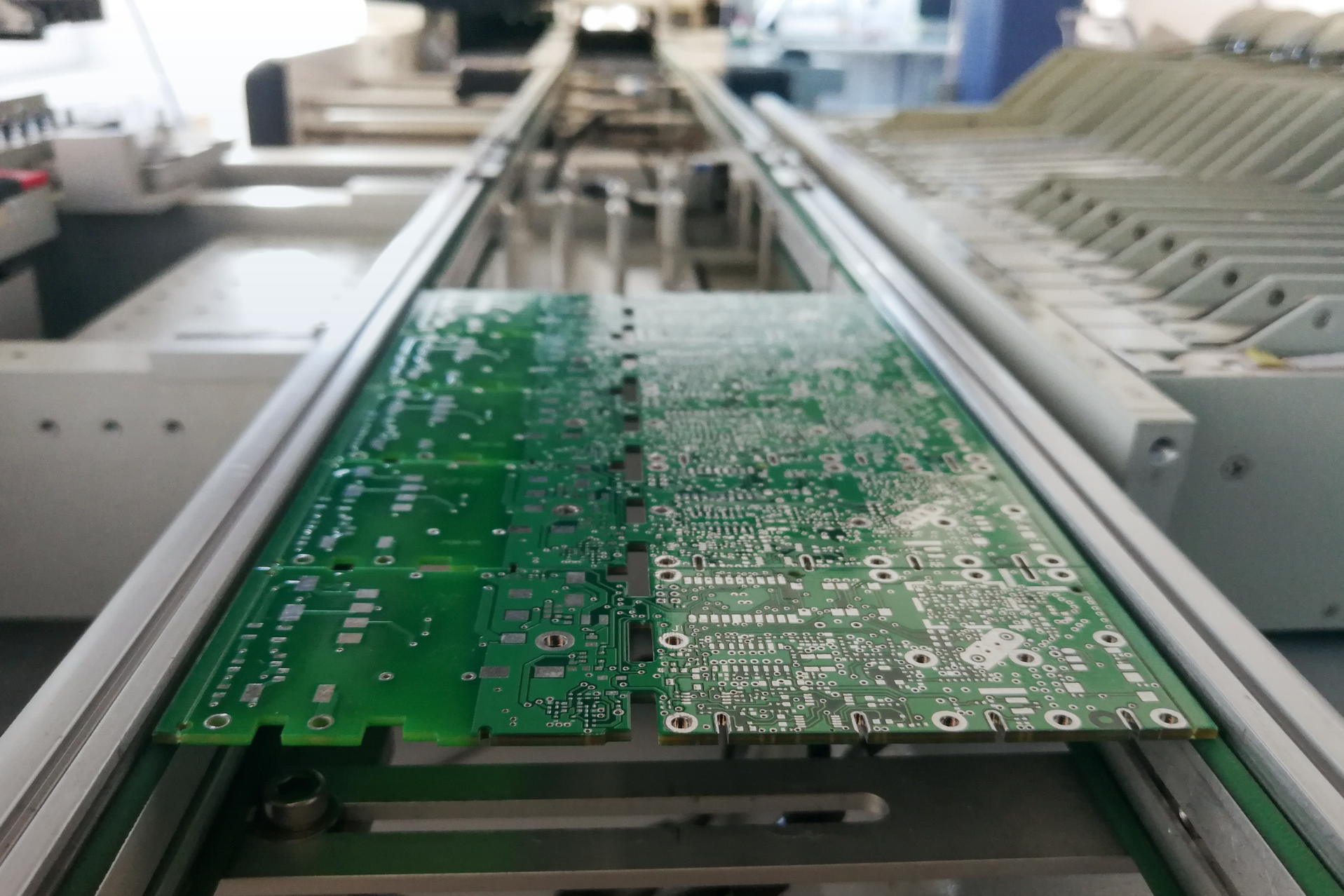 Gestione termica nella saldatura a rifusione dei PCB