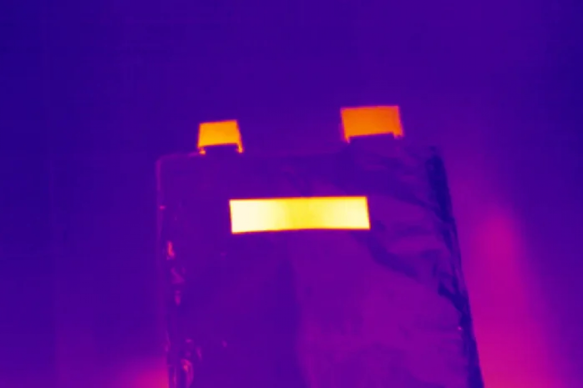 Controllo qualit&agrave; della sigillatura delle celle batteria