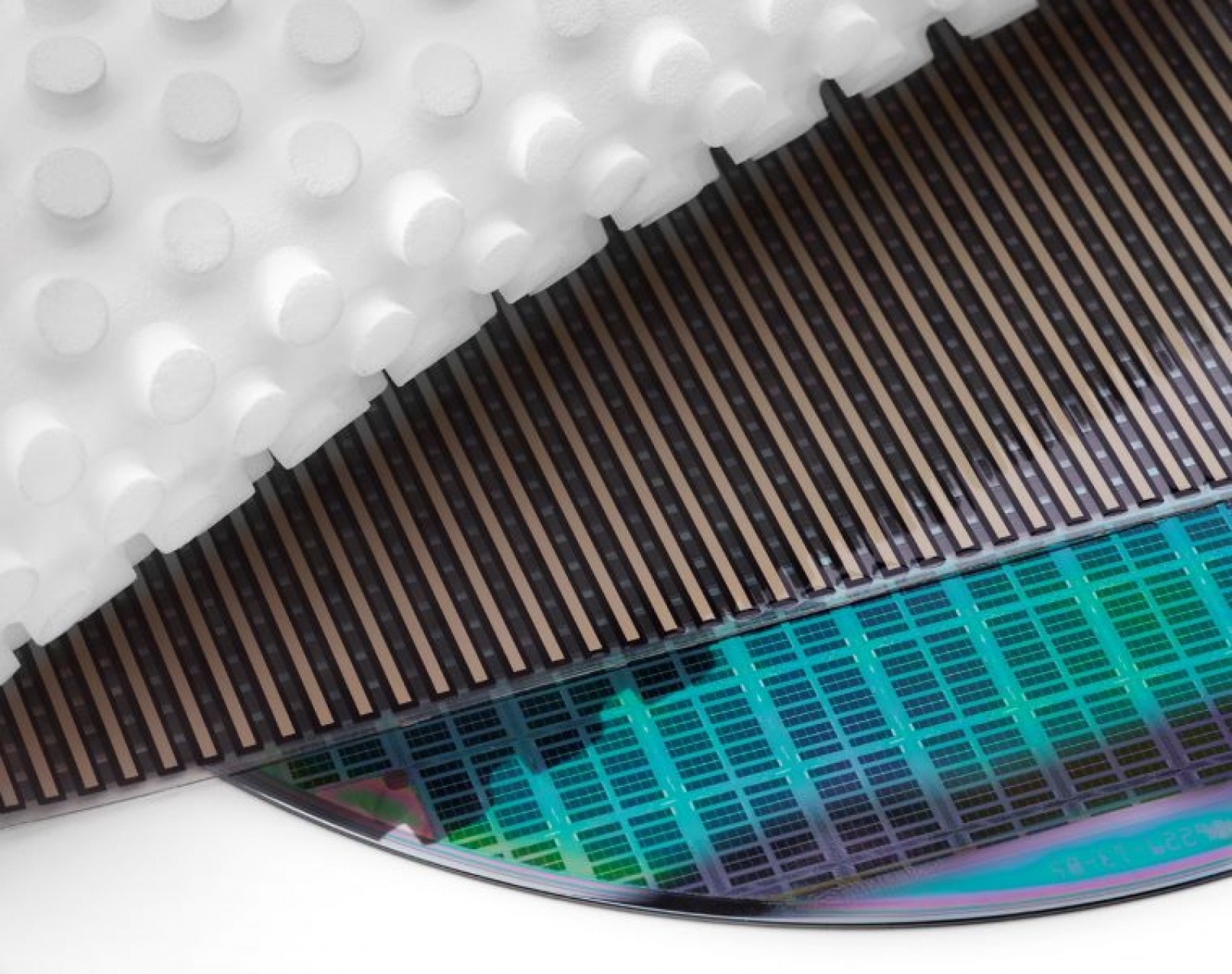 Pressione di contatto nella lucidatura CMP e nella pulizia post-CMP dei wafer